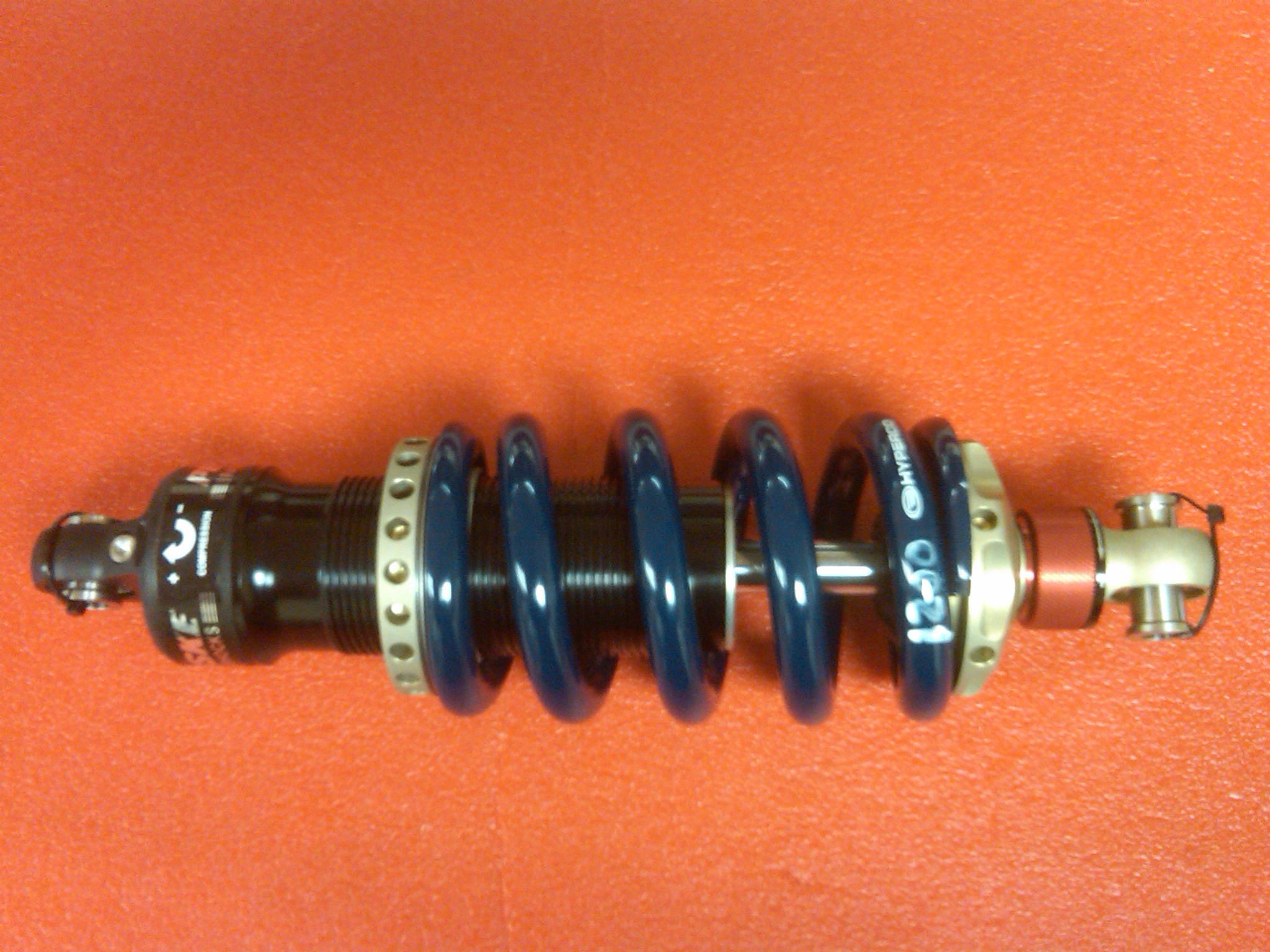 (image for) Penske 8975D shock SV650